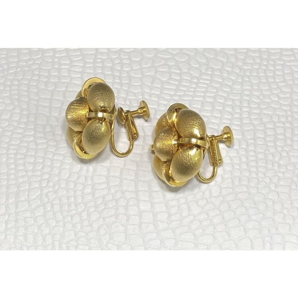 Pat. Pend. Elegant Two Tone Gold Tone Metal Clip On Earrings Vintage - Picture 3 of 7